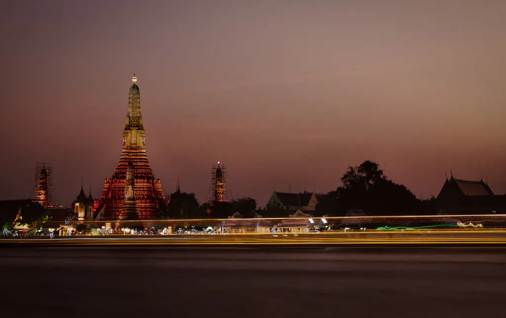 Wat Arun Temple of Dawn — bangkok