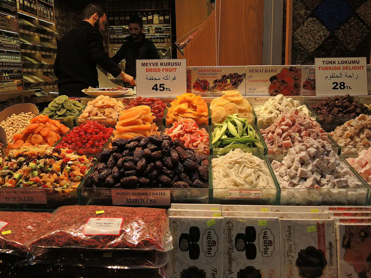 Turkey (Istanbul-Egyptian Market ) Dried fruits and Turkish delight
