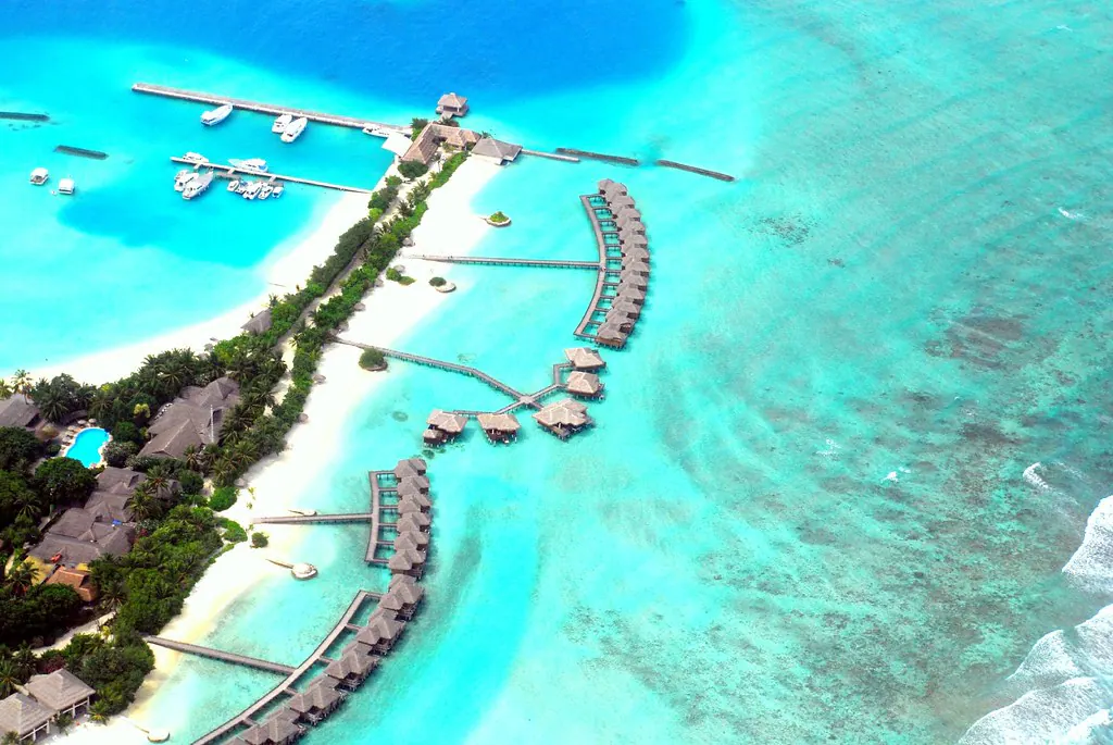 Maldives, How blue can it be?