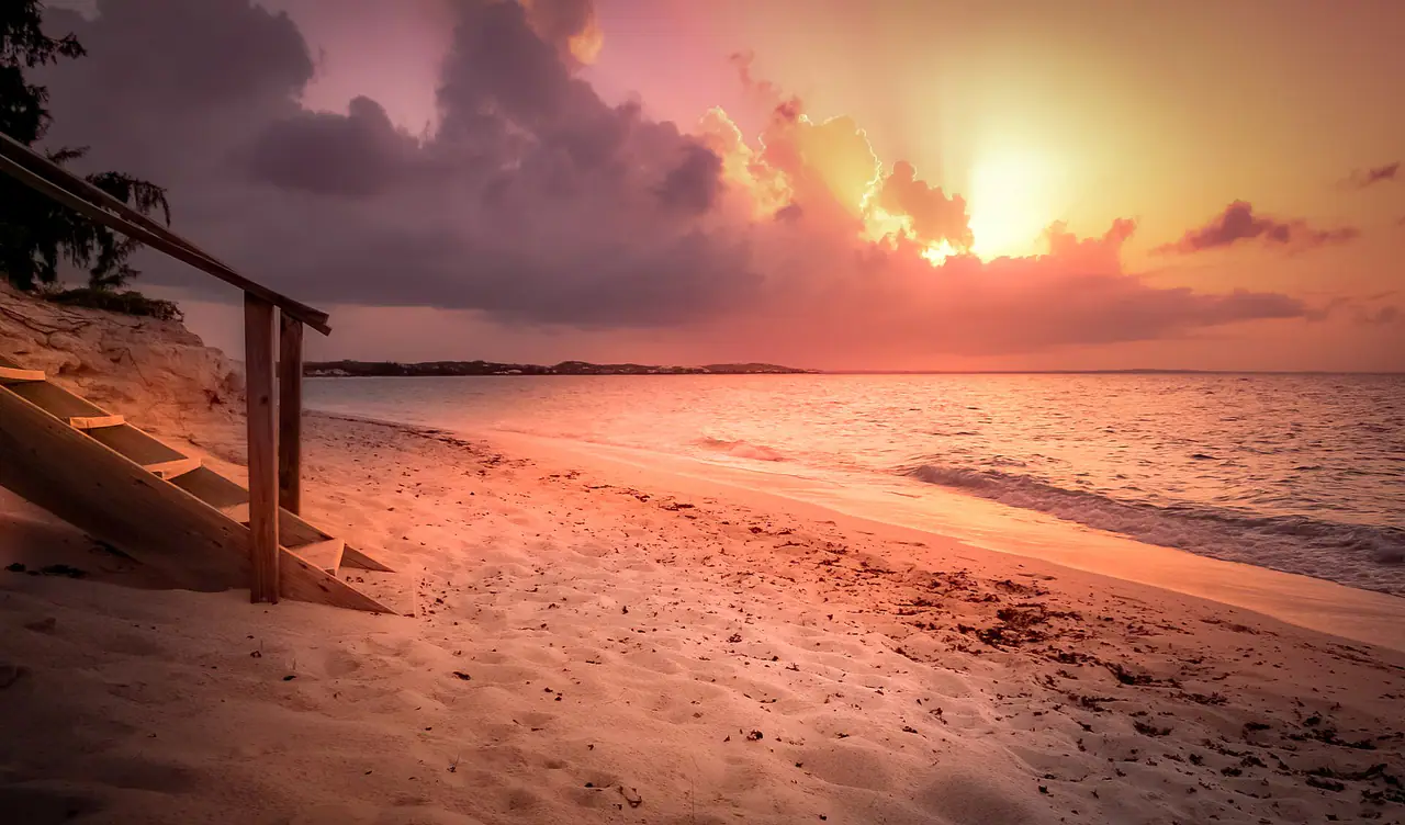 Sunset in Grace Bay, Turks and Caicos Islands — Providenciales